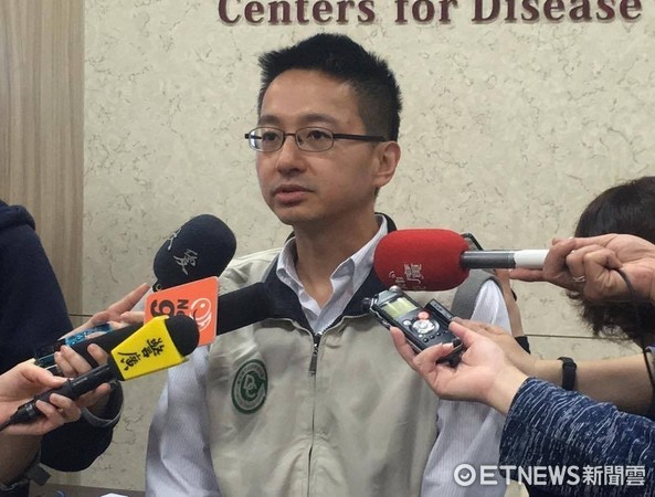 ▲疾管署副署長羅一鈞、腸病毒洗手資料照。（圖／記者嚴云岑攝）