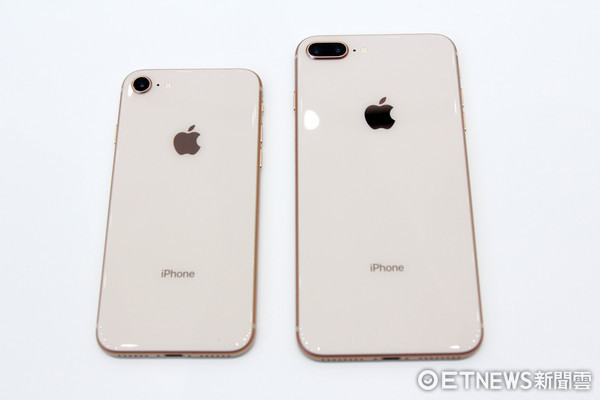 ▲iPhone 8、iPhone 8 Plus 外觀特色比一比：粉金色最好看。（圖／記者洪聖壹攝）
