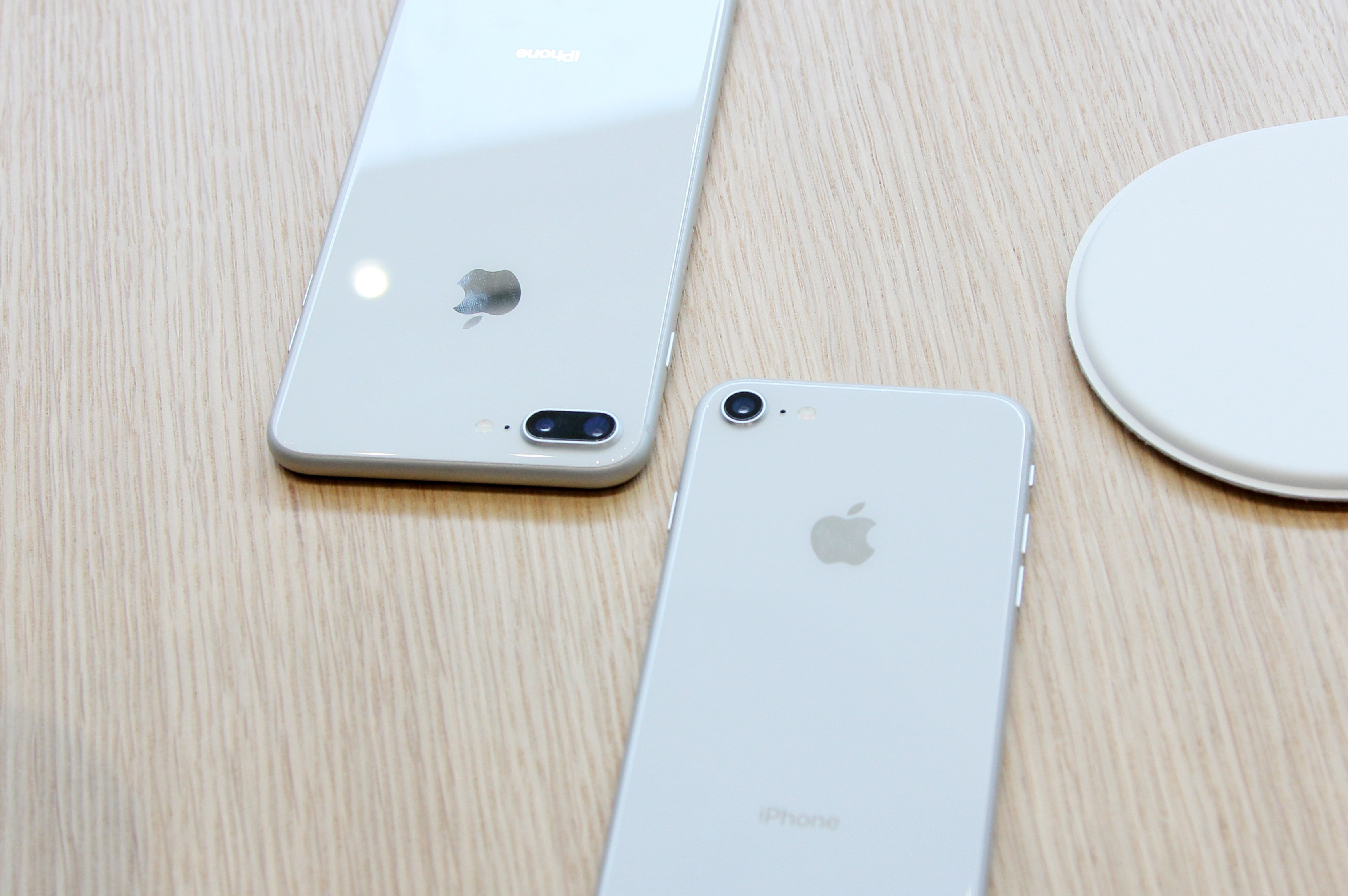 Iphone 8 Iphone 8 Plus 外觀特色比一比 粉金色最好看 Ettoday3c家電新聞 Ettoday新聞雲