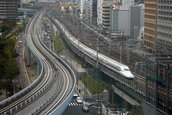 ▲▼ 被稱為「子彈列車」的日本新幹線。（圖／美聯社）
