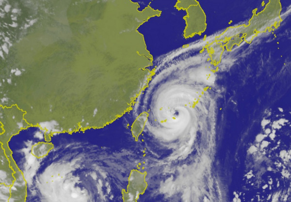 ▲▼中颱泰利13日1800衛星雲圖。（圖／中央氣象局）