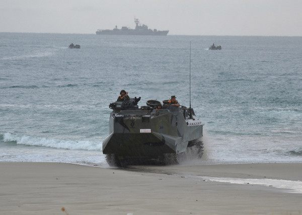 ▲▼美國海軍的兩棲突擊車。（圖／翻攝自美國海軍官網）