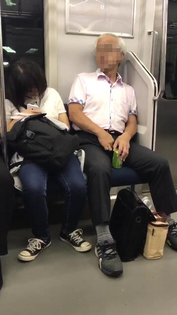 搭電車當眾「掏雞拔毛」　趁正妹熟睡…日男狂送她陰毛（翻攝自2CH）