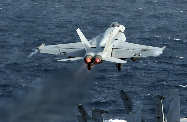 ▲▼美國F/A-18E/F超級大黃蜂戰鬥機。（圖／翻攝自美國海軍官網）