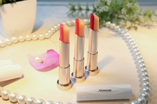 咬唇妝正夯，太和代工生產韓系品牌夢妝雙色唇膏。