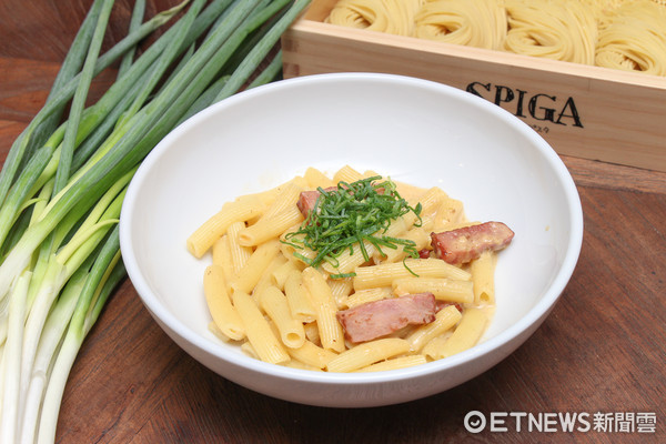 ▲不是「乾麵」　SPIGA PASTA的義大利「生麵」直接在餐廳製作。（圖／記者黃士原攝）