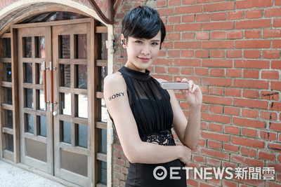 内敛科技感!Sony Xperia XZ1 Compact「雾夜黑