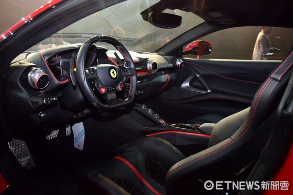 Ferrari 812 Superfast（圖／記者游鎧丞攝）
