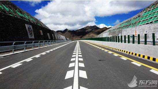 ▲▼西藏國道318線日喀則機場至日喀則市公路正式通車。（圖／翻攝自東方網）