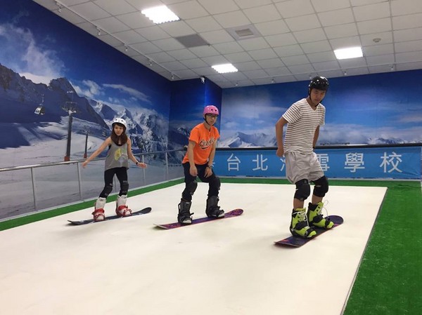 ▲▼台北也可以滑雪。（圖／台北滑雪學校授權提供）