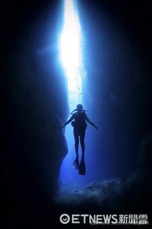 東管處為行銷綠島為國際級的潛水旅遊目的地，特別邀請享譽國際的潛水攝影大師Yorko Summer擔任綠島海洋觀光大使及6位潛水攝影大師，在綠島潛旅及踩線報導。（圖／東管處提供）