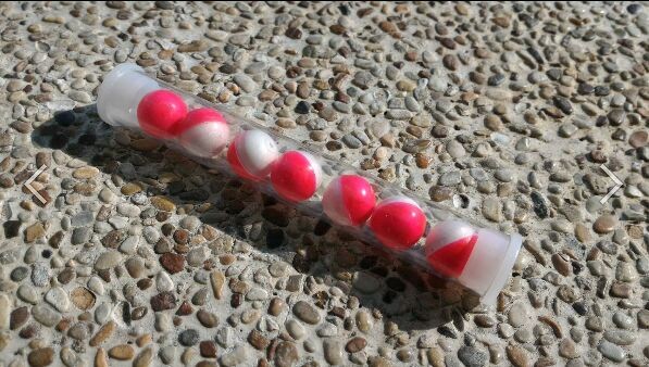 ▲網路上到處買得到辣椒彈，圓滾滾一顆，攻擊力驚人。（圖／翻攝自網路）