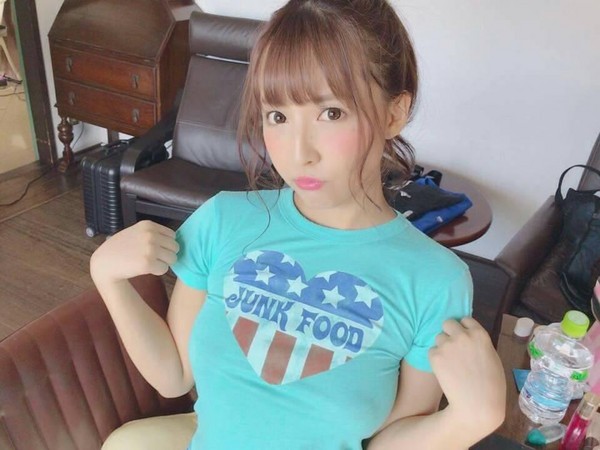 日本人氣女優三上悠亞。翻攝其官網。