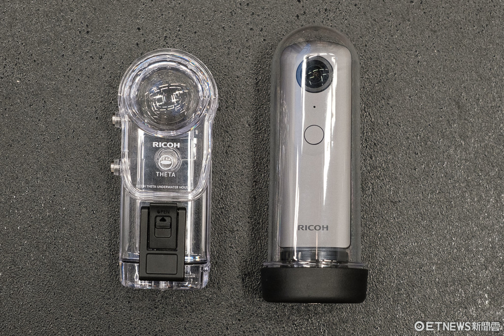 終有4K、售價1萬6有找！RICOH THETA V VR相機上市。（圖／記者莊友直攝）