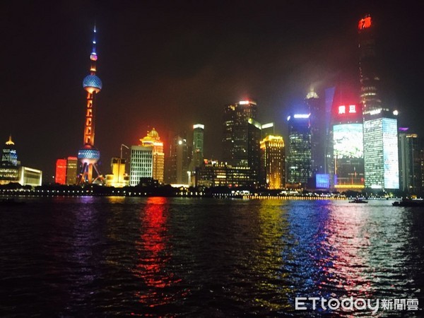 ▲ 大陸十一長假 , 陸客境內遊最愛“上海“   。（圖／記者周怡德攝）