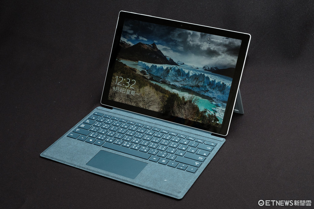 微軟Surface Pro變形筆電。（圖／記者莊友直攝）