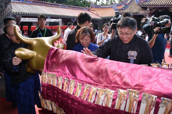 ▲▼柯文哲出席祭孔大典。（圖／台北市政府提供）