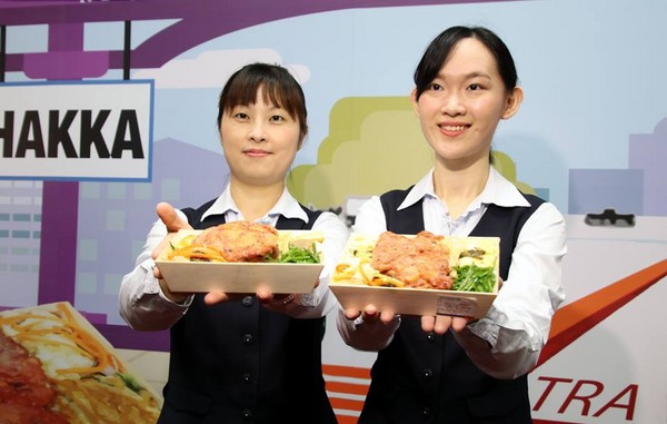 ▲台鐵便當又推新菜色，「客家紅麴雞腿排」每日限量販售。（圖／台鐵提供）