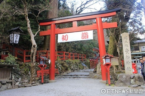 ▲京都貴船神社水占卜。（圖／記者蔡玟君攝）