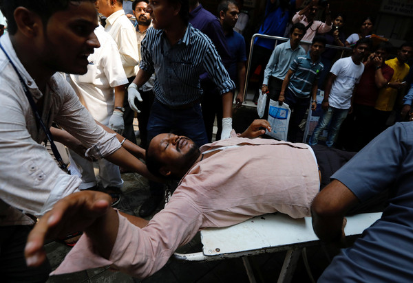 ▲▼ 孟買踩踏事件，至少22死30傷。（圖／路透社）