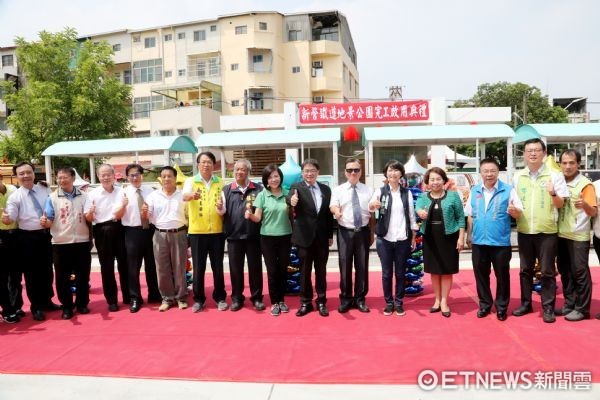 ▲台南市新營區新營鐵道地景公園正式啟用，台南市代理市長李孟諺等人親自主持啟用典禮。（圖／市府提供）