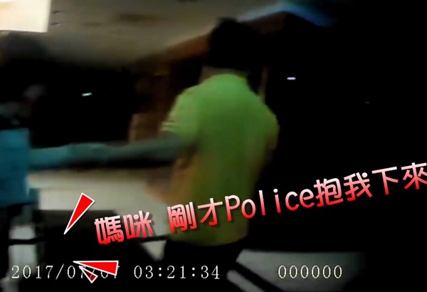 ▲▼  孕妻快生了..駕駛求國道警開道　大兒子貼心謝： 媽媽police抱我下車（圖／翻攝自「國道公路警察局」粉專，下同）