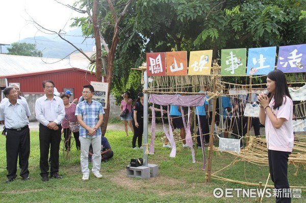 由台東縣政府文化處辦理2017關山故事生活節，在關山鎮熱鬧開展，9／30日舉行溫馨的開幕儀式。（圖／台東縣政府提供）