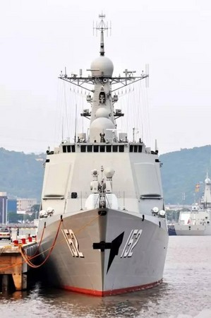 ▲▼052C型飛彈驅逐艦,濟南152。（圖／翻攝自環球軍事）