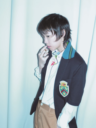 竇靖童推出第二張數位新專輯《Kids Only》,曲風更為隨性自由充滿個人風格。(銀魚提供)