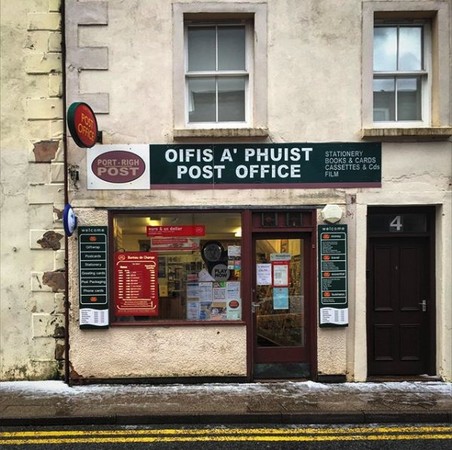 ▲▼蘇格蘭汪星人在郵局工作。（圖／翻攝自Thedodo）