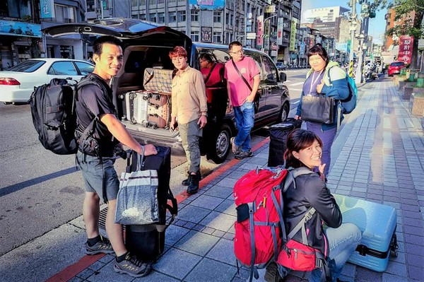 ▲廖科溢前往非洲錄影。（圖／亞洲旅遊台）