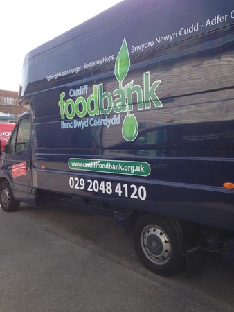 ▲▼卡地夫食物銀行（Cardiff Foodbank）每周都會給與需要幫助人的送物資            。（圖／翻攝自facebook／Cardiff Foodbank）