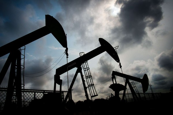 ▲▼原油市場提前反應美國制裁伊朗，國際油價飆上四年新高。（圖／達志影像／美聯社）