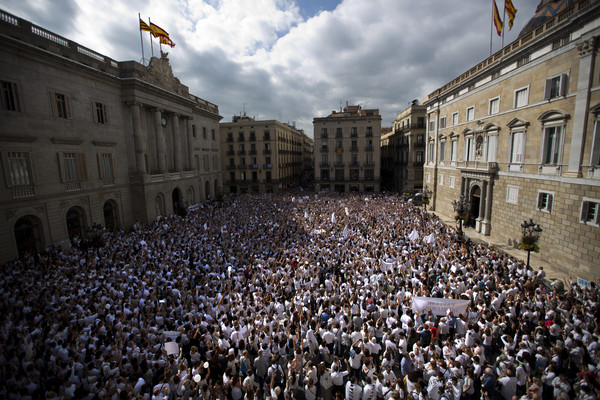 ▲西班牙馬德里「反愛國獨立」遊行。（圖／達志影像／美聯社）