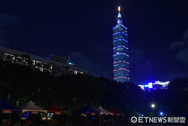 ▲▼雙十國慶,台北101,外牆眉燈。（圖／記者李毓康攝）