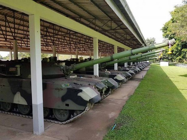 泰國向中國購買的首批28輛VT-4主戰坦克已運抵，中方提前6個月就完成交付。（圖／翻攝自新浪軍事）