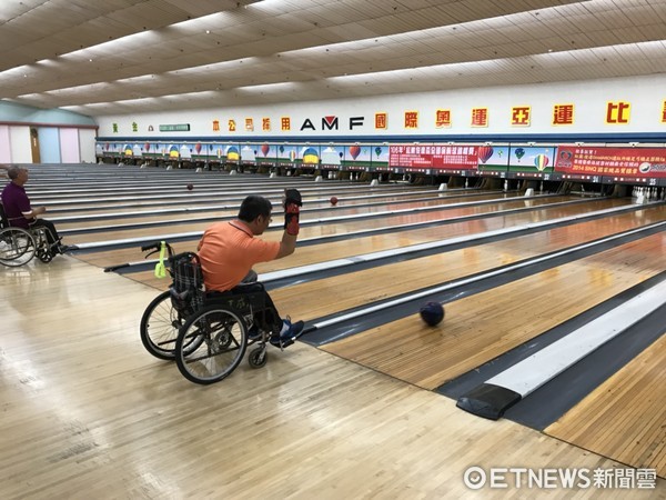 ▲除了台南市身障團體單位參加比賽外，更邀請其他縣市共80多位選手參賽，比賽競爭激烈。（圖／紅崴科技提供）