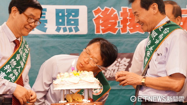 ▲台南市長參選人顏純左適逢生日，顏純左許下心願希望讓台灣的長照政策更完善，讓長照2.0能夠更符合民眾的需要。（圖／顏純左提供）