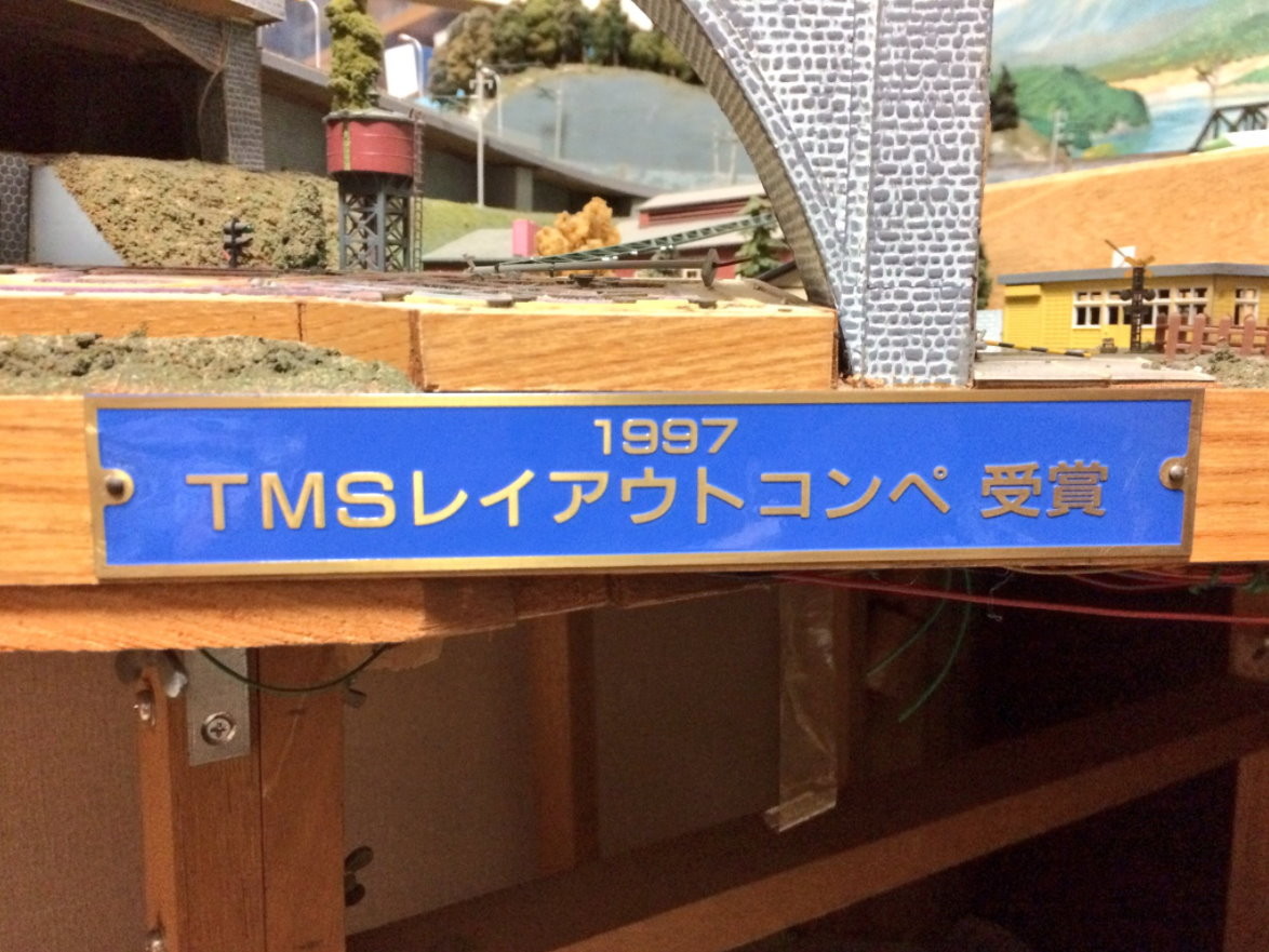 日本推特網友「@405murtagh」在爺爺房間內，發現製作精美的大型鐵道模型。（圖／翻攝「@405murtagh」推特）
