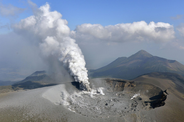 ▲▼九州火山噴發　學者：恐變大規模。（圖／路透社）