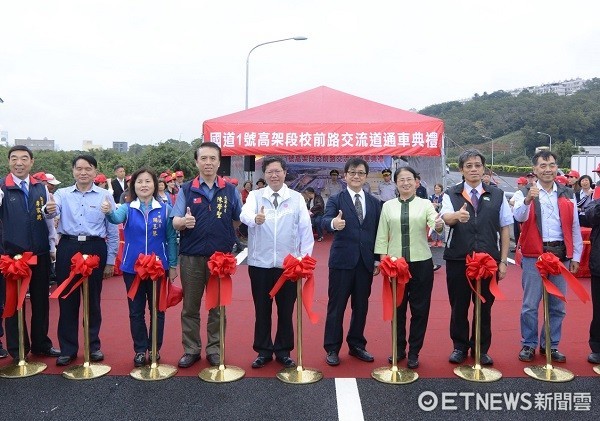 ▲國道1號高架段校前路交流道２０日舉行通車典禮。（圖／桃園市政府提供）