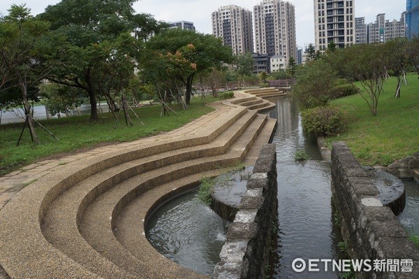 ▲高鐵青埔特區內青塘園遊客中心，資3,000多萬元興建。（圖／記者楊淑媛攝）