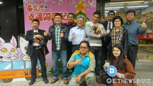 ▲台北市和新北市都有多間寵物店能免費認養毛小孩。（台北市動物保護處／幸福轉運站提供）