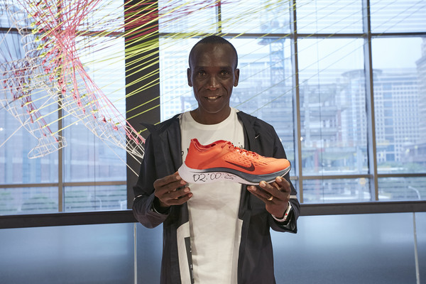 ▲▼肯亞長跑健將ELIUD KIPCHOGE領軍NIKE FAST42跑者征服風櫃嘴。（圖／品牌提供）