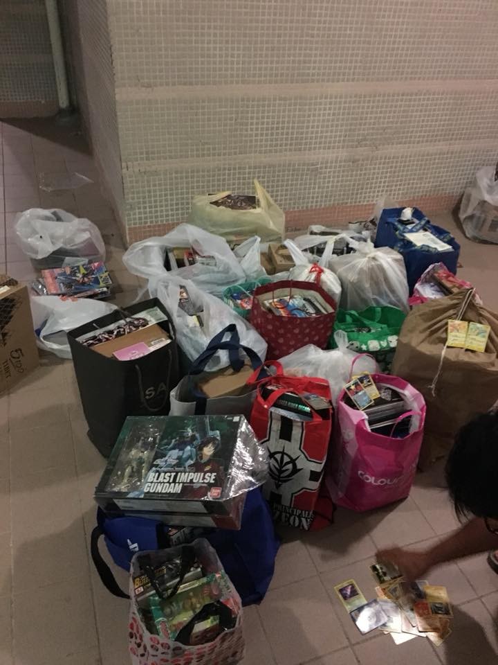 ▲▼香港網友玩具收藏差點被丟，朋友幫守夜4小時救回。（圖／翻攝自FB，高達同好會）
