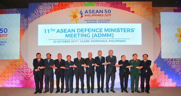▲▼中國和新加坡在東協國防部長會議場邊討論海上軍演相關事宜。（圖／翻攝自東南亞國家協會ASEAN官網）