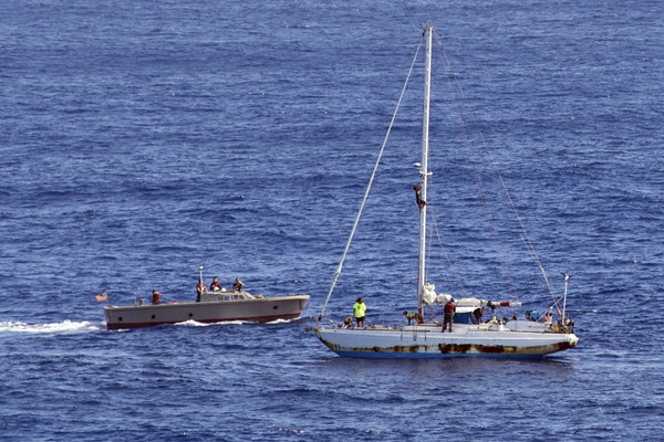 ▲▼2女海上漂流5個月，被台灣漁船發現獲救             。（圖／達志影像／美聯社）