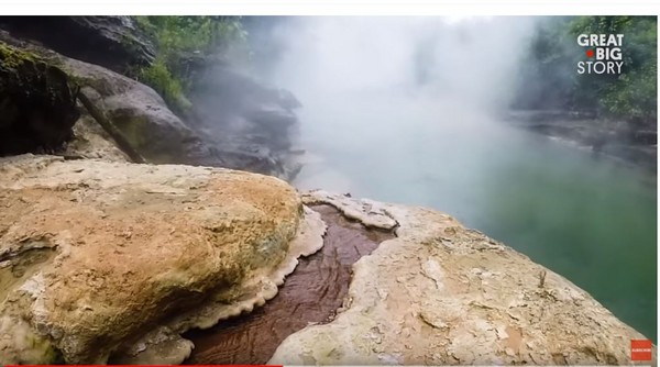 ▲▼秘魯神秘河高溫100°C。（圖／翻攝自Youtube）