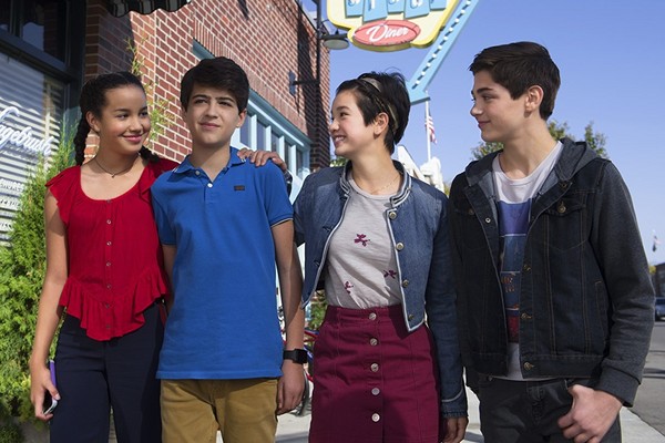 ▲▼迪士尼頻道首次出現同志角色。（圖／翻攝自《Andi Mack》劇照）