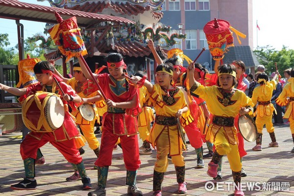 台東縣卑南鄉公所26日在太平文衡殿以『重溫好時光』為主題，辦理106年重陽節慶祝活動。（圖／卑南鄉公所提供）